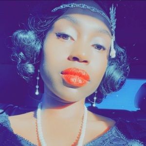 Meet your Posher, Kay